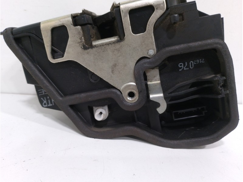 Recambio de cerradura puerta trasera derecha para bmw x3 (e83) 2.0d referencia OEM IAM 7167074 5 PINES 