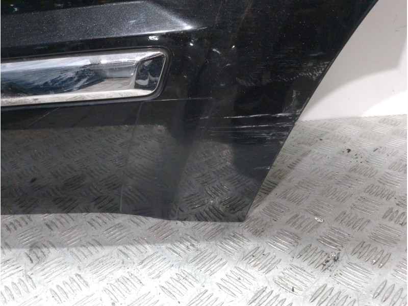 Recambio de puerta trasera izquierda para jeep gr. cherokee (wh) 3.0 crd laredo referencia OEM IAM  NEGRO 