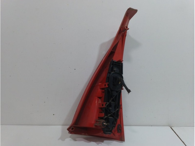 Recambio de piloto trasero izquierdo para citroën c3 1.4 sx plus referencia OEM IAM   