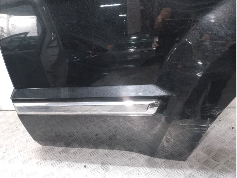Recambio de puerta trasera izquierda para jeep gr. cherokee (wh) 3.0 crd laredo referencia OEM IAM  NEGRO 