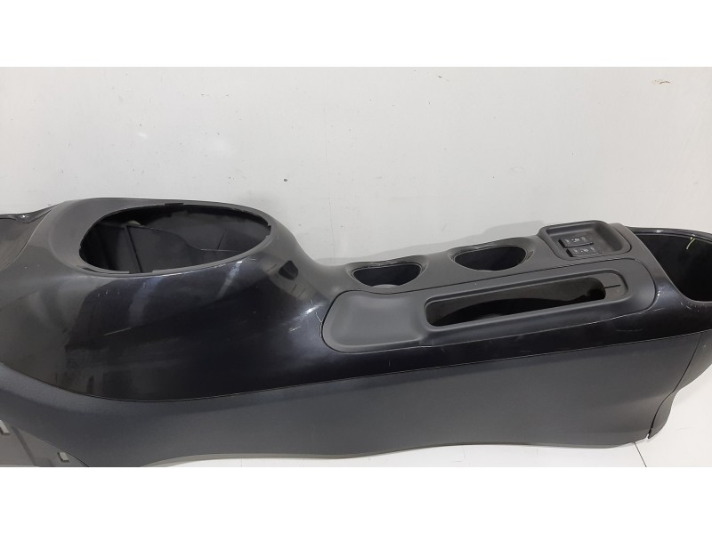 Recambio de apoyabrazos central para nissan juke (f15) acenta referencia OEM IAM   