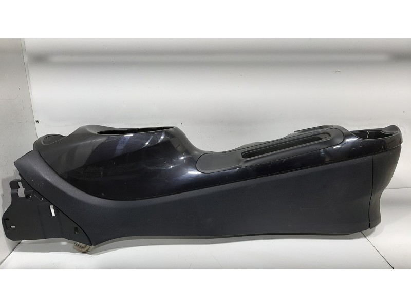 Recambio de apoyabrazos central para nissan juke (f15) acenta referencia OEM IAM   