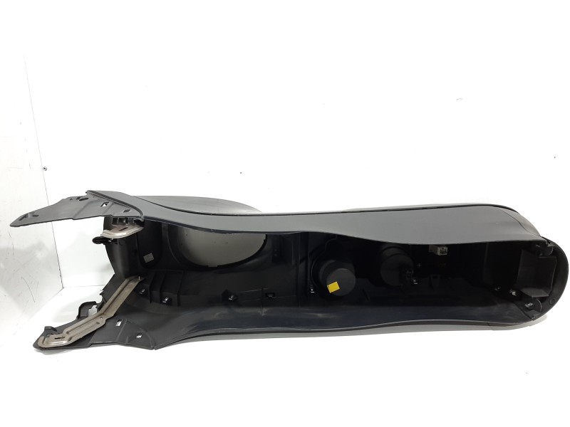 Recambio de apoyabrazos central para nissan juke (f15) acenta referencia OEM IAM   