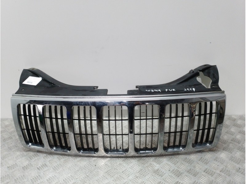 Recambio de rejilla delantera para jeep gr. cherokee (wh) 3.0 crd laredo referencia OEM IAM 55156814AE  