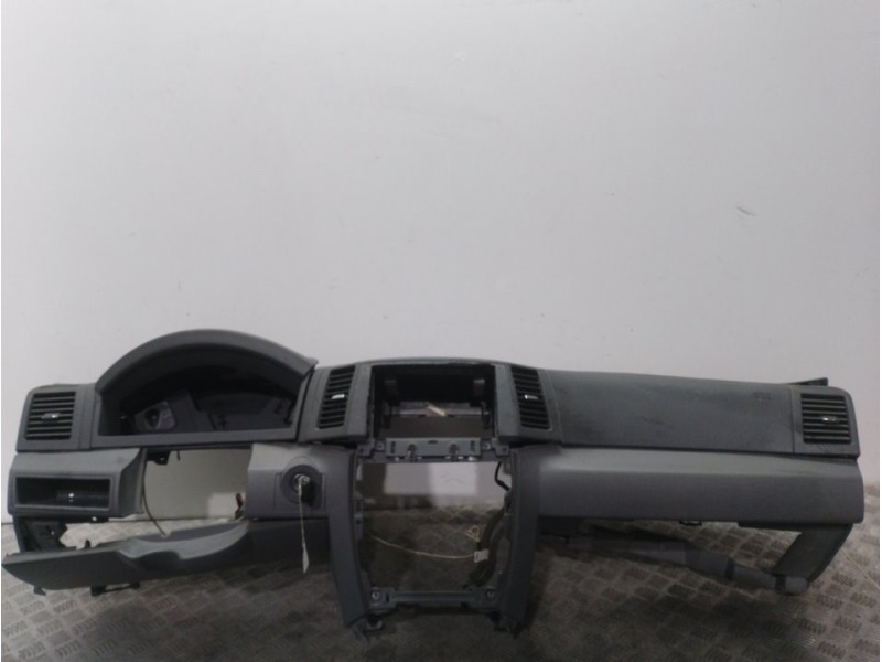 Recambio de salpicadero para jeep gr. cherokee (wh) 3.0 crd laredo referencia OEM IAM   