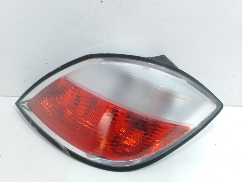 Recambio de piloto trasero derecho para opel astra h berlina cosmo referencia OEM IAM   