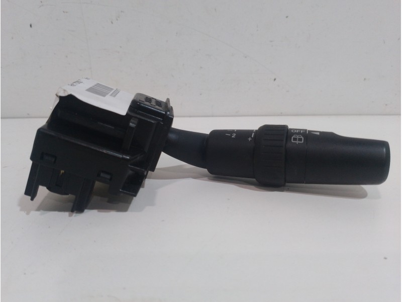 Recambio de mando limpia para mazda 3 berlina (bk) 1.6 crdt active referencia OEM IAM 17D682  