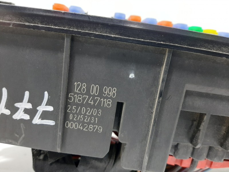 Recambio de caja reles / fusibles para saab 9-3 berlina 2.0 t arc referencia OEM IAM 12800998  