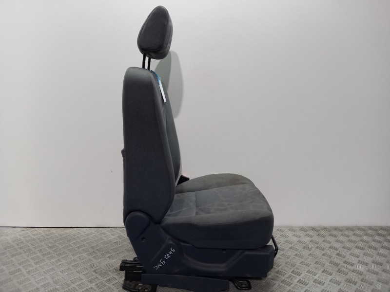 Recambio de asiento delantero derecho para nissan primera berlina (p11) competence referencia OEM IAM 870009F161  