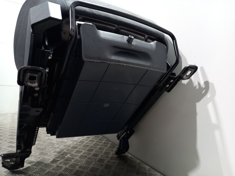 Recambio de asiento delantero derecho para nissan primera berlina (p11) competence referencia OEM IAM 870009F161  