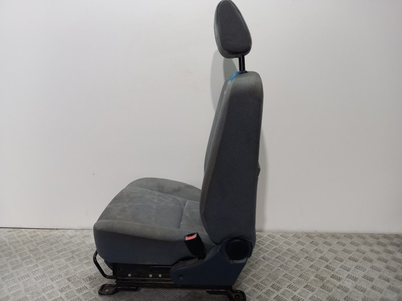 Recambio de asiento delantero derecho para nissan primera berlina (p11) competence referencia OEM IAM 870009F161  