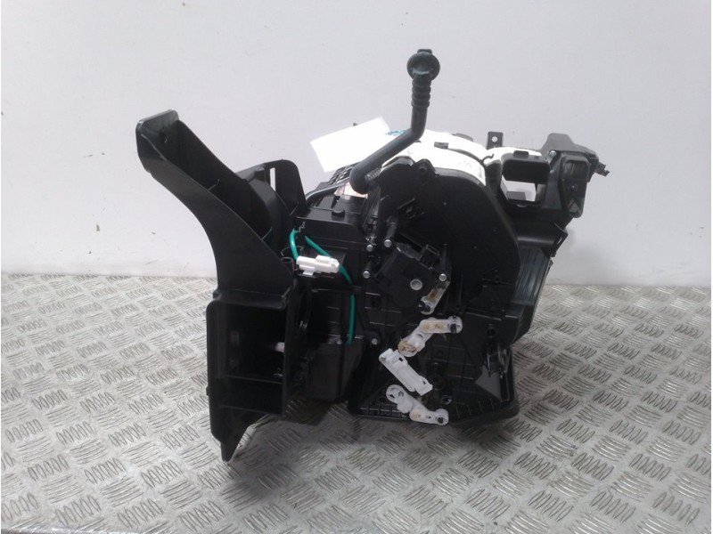 Recambio de calefaccion entera normal para mazda cx-3 center-line referencia OEM IAM DD2J61130C 6A041DD2F 