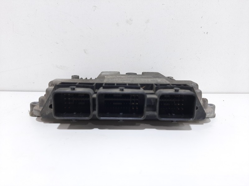 Recambio de centralita motor uce para peugeot 206 berlina x-line referencia OEM IAM 0281011783 96585567 1940FN