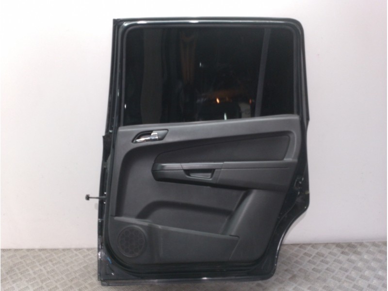 Recambio de puerta trasera derecha para opel zafira b family referencia OEM IAM 13203016 NEGRO 