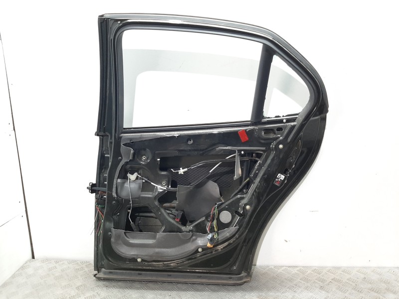 Recambio de puerta trasera derecha para saab 9-3 berlina 2.0 t arc referencia OEM IAM 12797416  