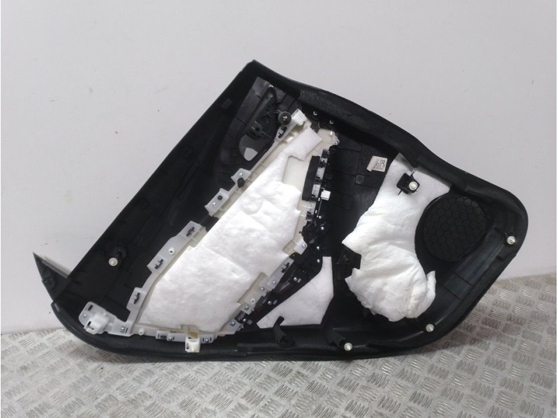 Recambio de guarnecido puerta trasera derecha para mazda cx-3 center-line referencia OEM IAM D10E68520G  
