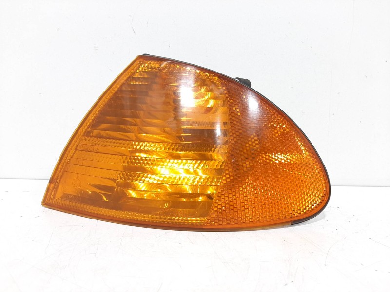 Recambio de piloto delantero izquierdo para bmw serie 3 berlina (e46) 320d referencia OEM IAM 63137165847  