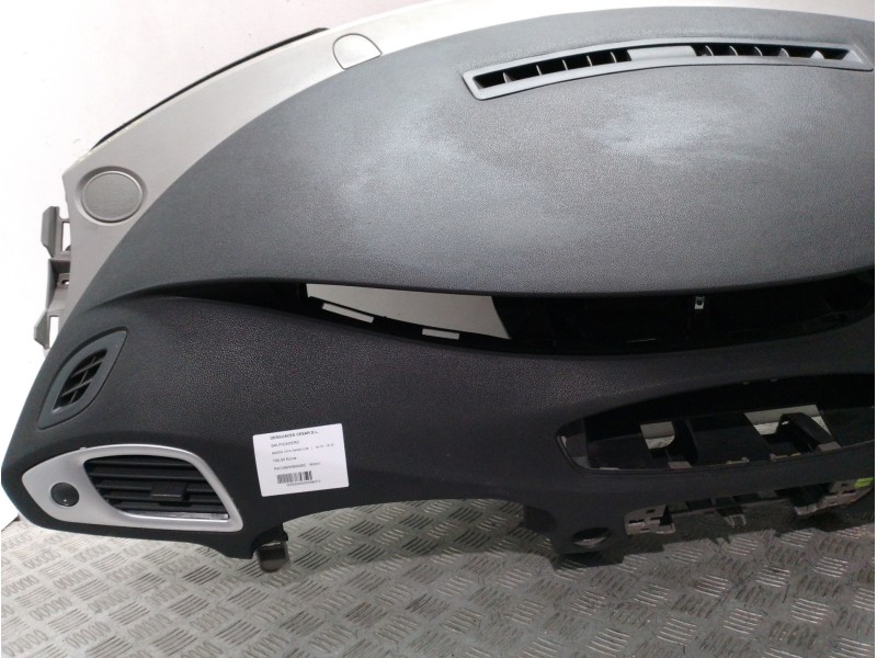 Recambio de salpicadero para mazda cx-3 center-line referencia OEM IAM DB2W60400C  