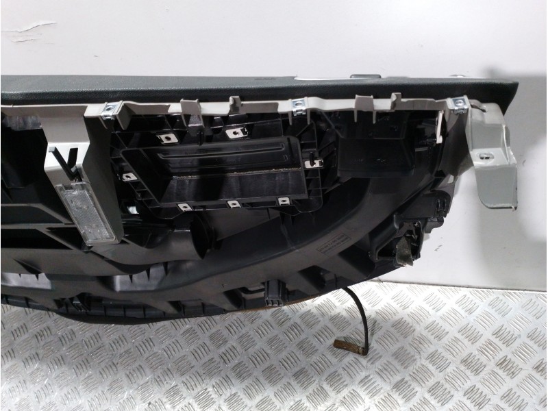Recambio de salpicadero para mazda cx-3 center-line referencia OEM IAM DB2W60400C  
