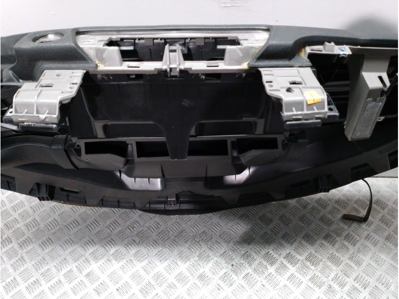 Recambio de salpicadero para mazda cx-3 center-line referencia OEM IAM DB2W60400C  