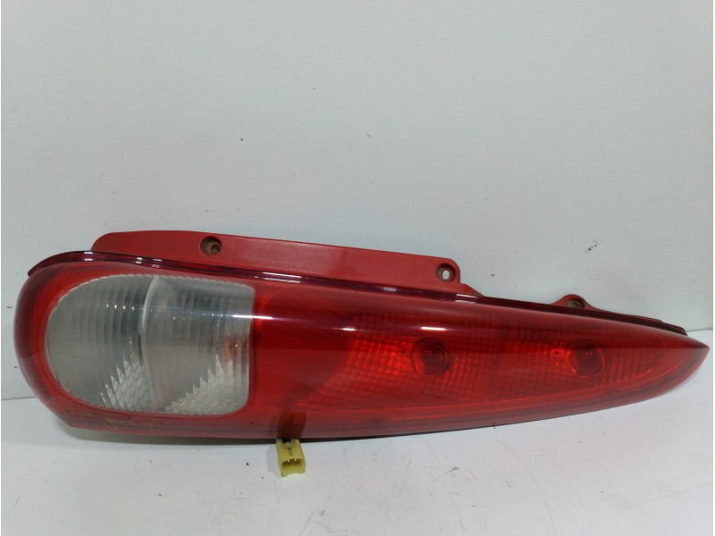 Recambio de piloto trasero derecho para daewoo tacuma se referencia OEM IAM 96460014  