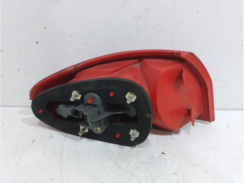 Recambio de piloto trasero derecho para alfa romeo 147 (190) 1.6 t.spark distinctive referencia OEM IAM   