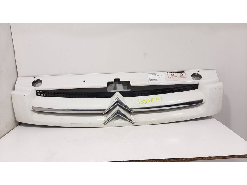 Recambio de rejilla delantera para citroën berlingo 1.9 d x familiar referencia OEM IAM  BLANCO 