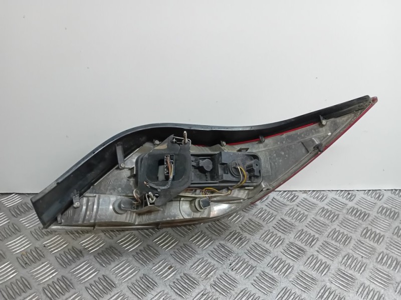 Recambio de piloto trasero izquierdo para opel astra h berlina cosmo referencia OEM IAM 13273301  