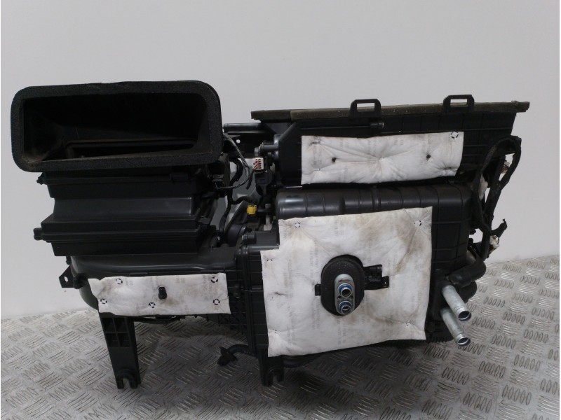 Recambio de calefaccion entera normal para hyundai kona essence 2wd referencia OEM IAM 97134J9000  