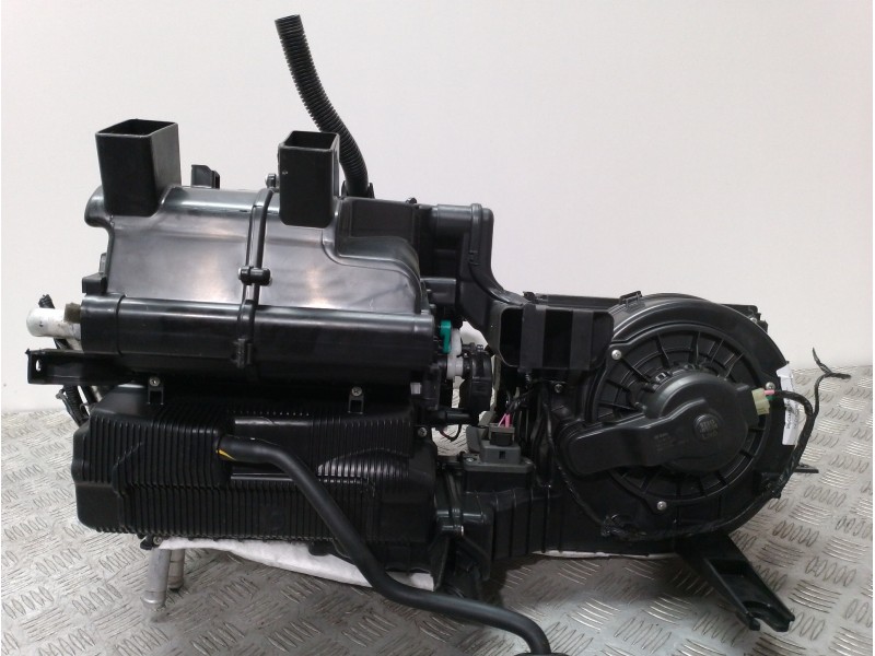 Recambio de calefaccion entera normal para hyundai kona essence 2wd referencia OEM IAM 97134J9000  