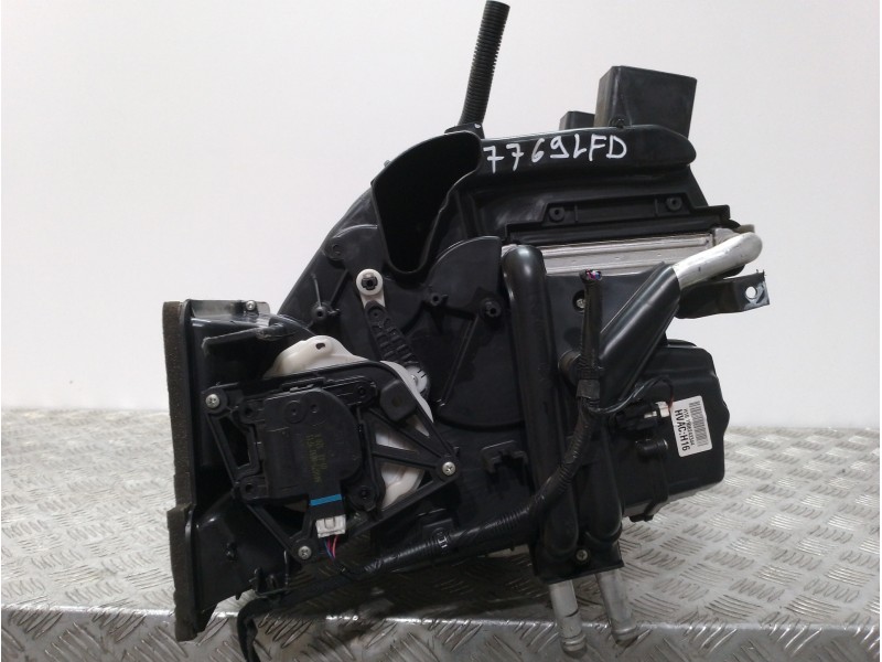 Recambio de calefaccion entera normal para hyundai kona essence 2wd referencia OEM IAM 97134J9000  