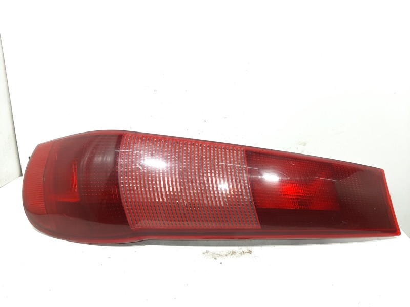 Recambio de piloto trasero derecho para fiat punto berlina (176) 60 cult referencia OEM IAM 0007730722   Recambio de piloto trasero derecho para fiat punto berlina (176) 60 cult referencia OEM IAM 0007730722