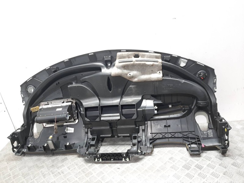 Recambio de salpicadero para renault scenic ii luxe privilege referencia OEM IAM 8200232649  