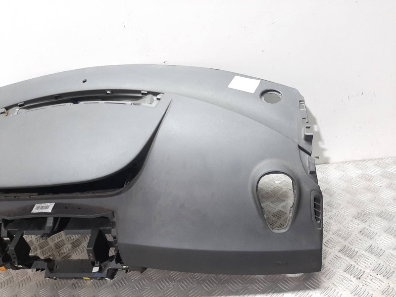 Recambio de salpicadero para renault scenic ii luxe privilege referencia OEM IAM 8200232649  