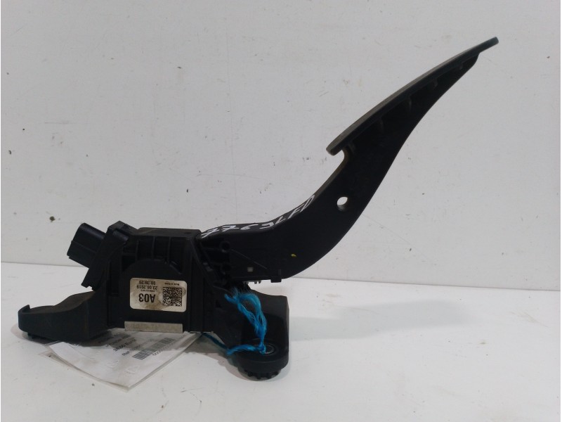 Recambio de pedal acelerador para hyundai kona essence 2wd referencia OEM IAM 32700H8100  