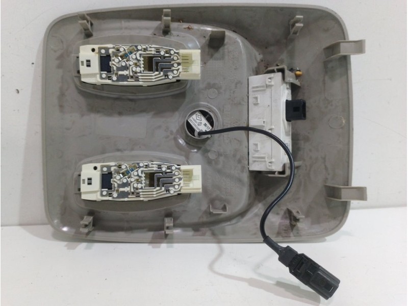 Recambio de luz interior delantera para renault clio iv limited referencia OEM IAM 969801754R  