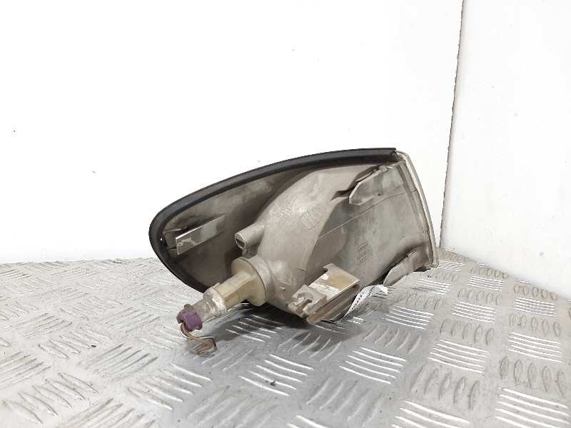 Recambio de piloto delantero izquierdo para audi a6 berlina (c4) 2.8 referencia OEM IAM 4A0953049D  