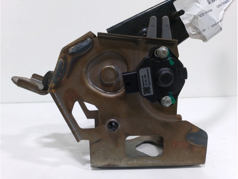 Recambio de pedal embrague para hyundai kona essence 2wd referencia OEM IAM 32802J9100  