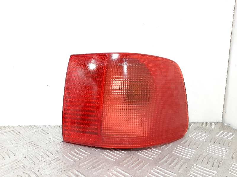 Recambio de piloto trasero derecho para audi a6 berlina (c4) 2.8 referencia OEM IAM 4A5945218  