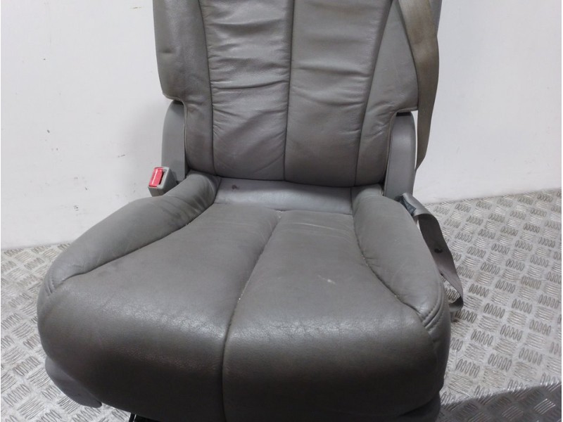 Recambio de asiento trasero medio para kia carnival 2.9 crdi vgt active referencia OEM IAM   