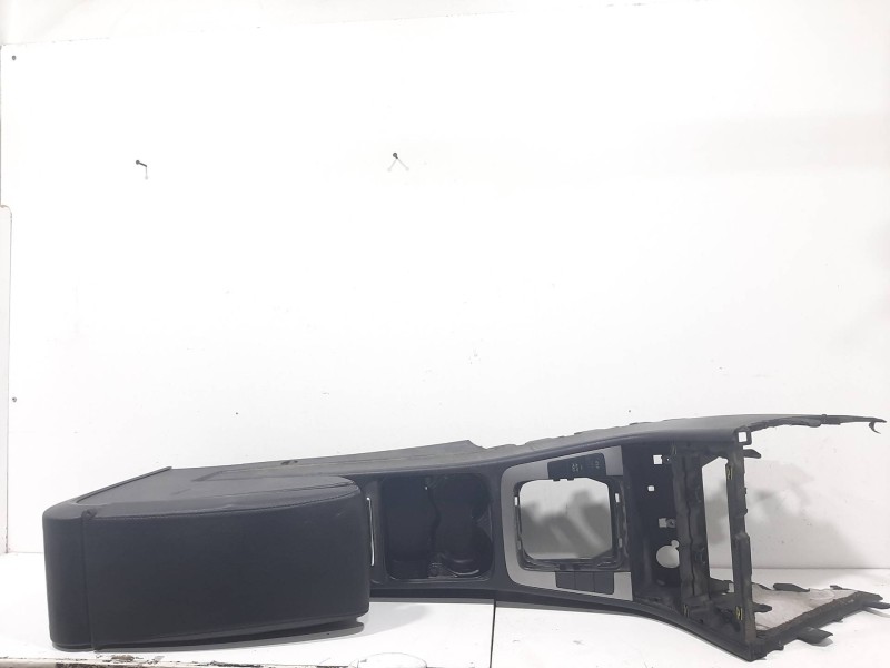 Recambio de consola central para volkswagen passat berlina (3c2) advance referencia OEM IAM    Recambio de consola central para volkswagen passat berlina (3c2) advance referencia OEM IAM