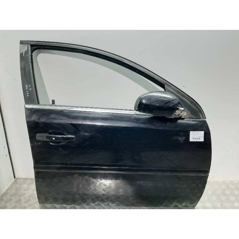 Recambio de puerta delantera derecha para opel vectra c berlina club referencia OEM IAM  NO INCLUYE RETROVISOR (MALO) 