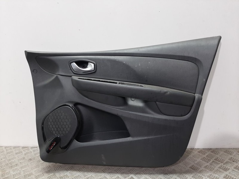 Recambio de guarnecido puerta delantera derecha para renault clio iv limited referencia OEM IAM 809002424R 105547 