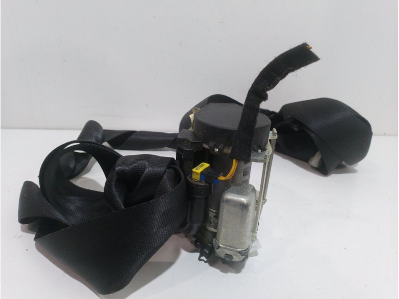 Recambio de cinturon seguridad delantero derecho para peugeot 207 sw sport referencia OEM IAM 8975CA  
