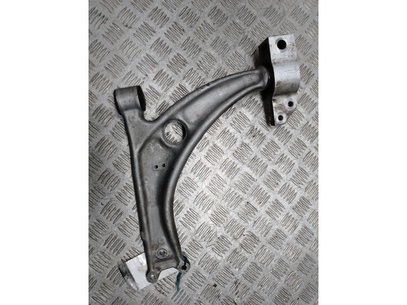 Recambio de brazo suspension inferior delantero izquierdo para volkswagen passat berlina (3c2) advance referencia OEM IAM 3C0407