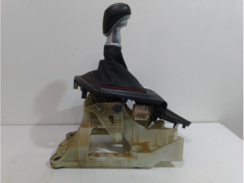 Recambio de palanca cambio para hyundai kona essence 2wd referencia OEM IAM 43700J9110  