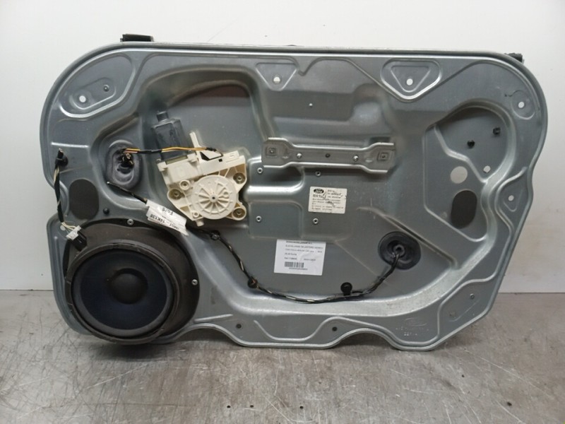 Recambio de elevalunas delantero derecho para ford focus berlina (cap) ghia referencia OEM IAM A11701415  