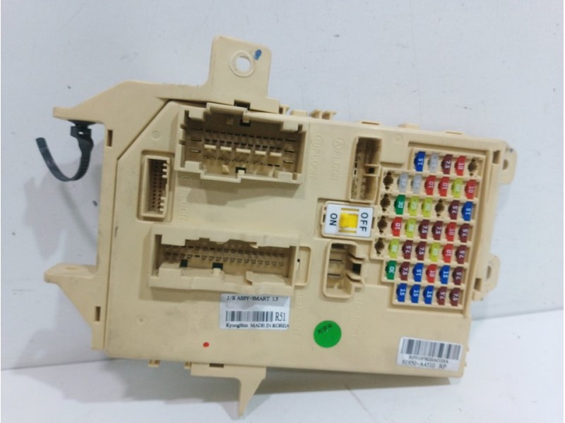 Recambio de caja reles / fusibles para kia carens ( ) drive referencia OEM IAM   