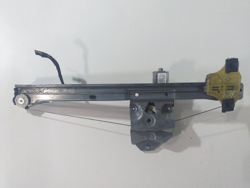 Recambio de elevalunas delantero derecho para renault clio iv limited referencia OEM IAM 807205569R  