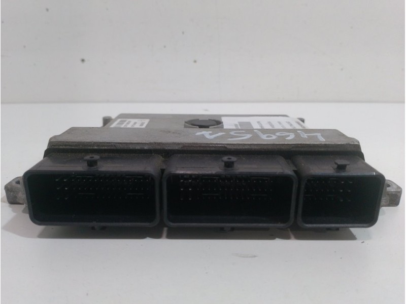 Recambio de centralita motor uce para renault clio iv limited referencia OEM IAM 237109221R  